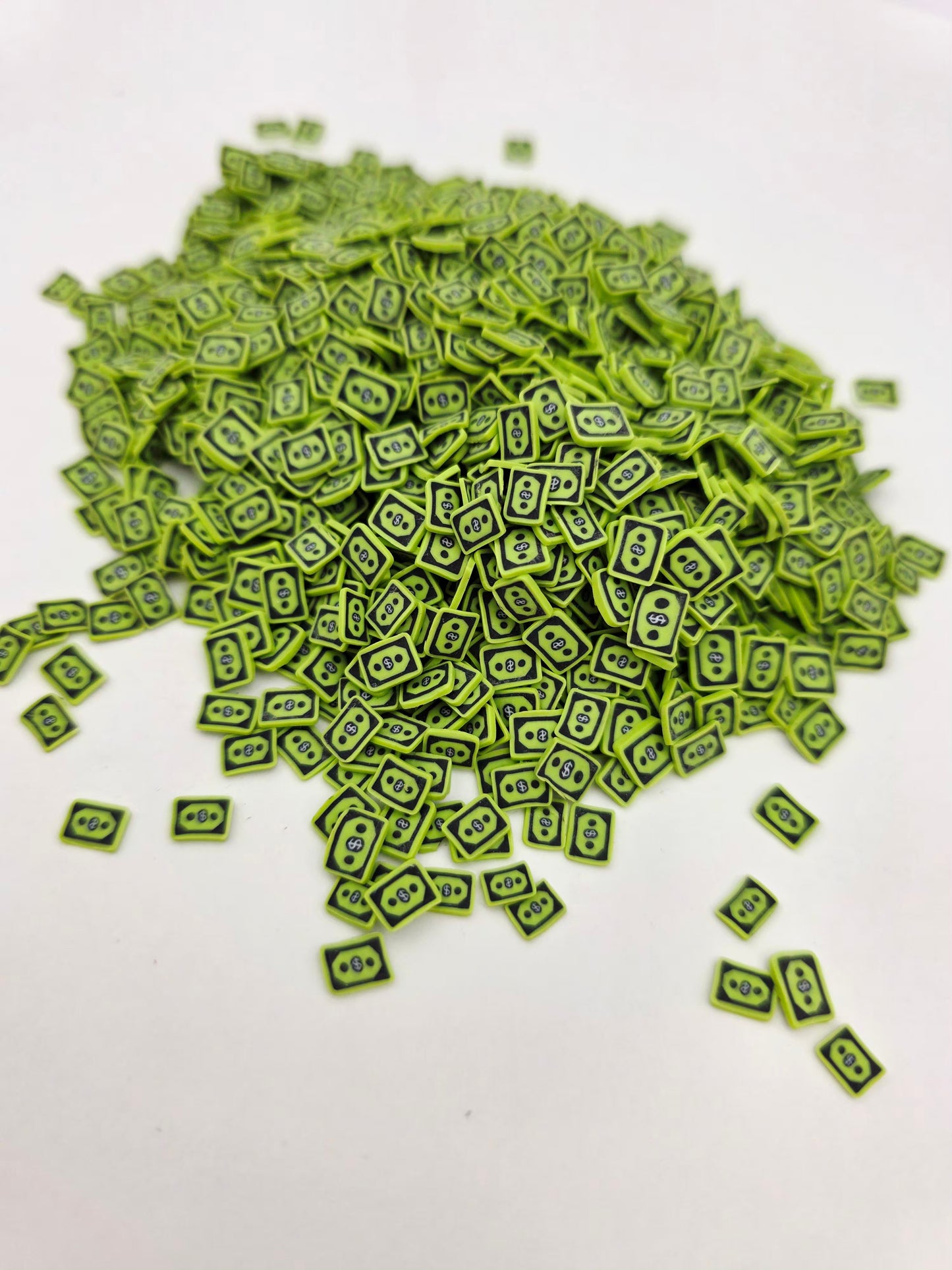 Cash Clay slices