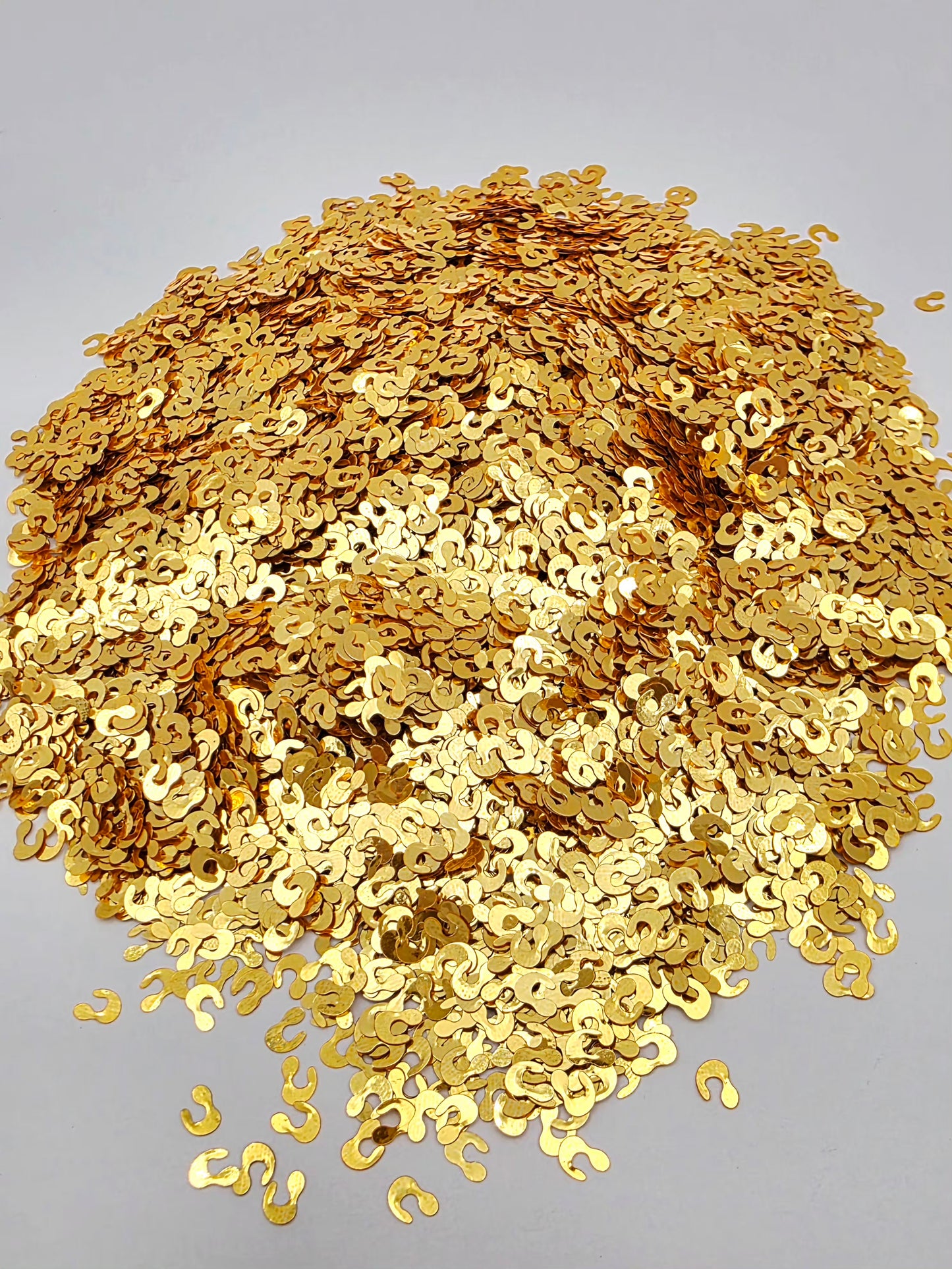 Gold Leppard spots Shape Glitter